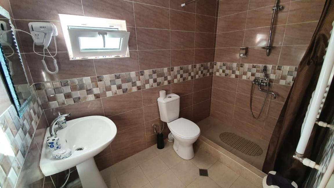 Guest House Sandro Stepantsminda Quarto foto
